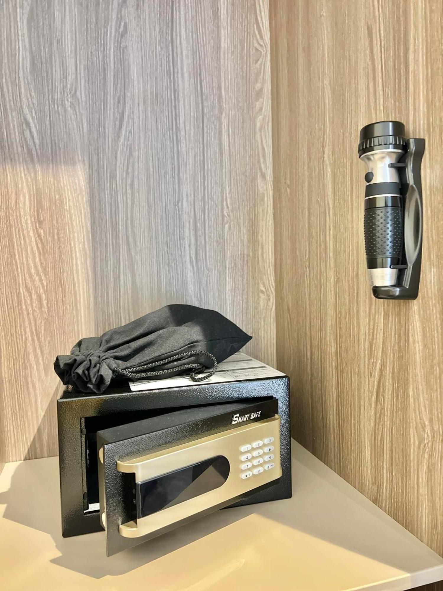 Surestay By Best Western Iconic Ari-Jatujak Bangkok Kültér fotó