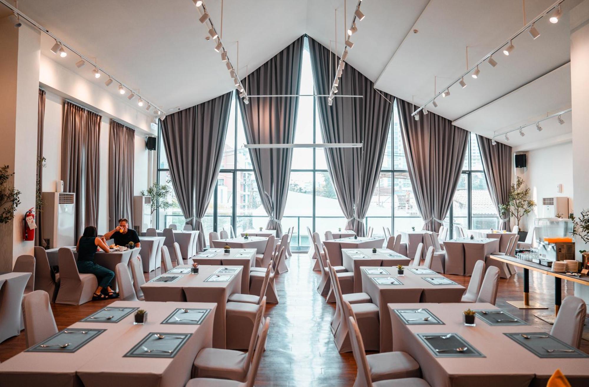 Surestay By Best Western Iconic Ari-Jatujak Bangkok Kültér fotó