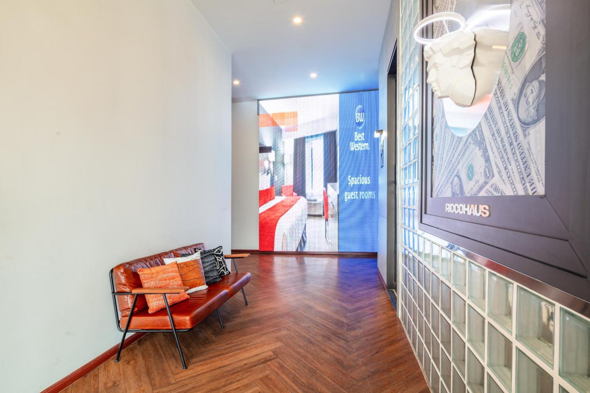 Surestay By Best Western Iconic Ari-Jatujak Bangkok Kültér fotó