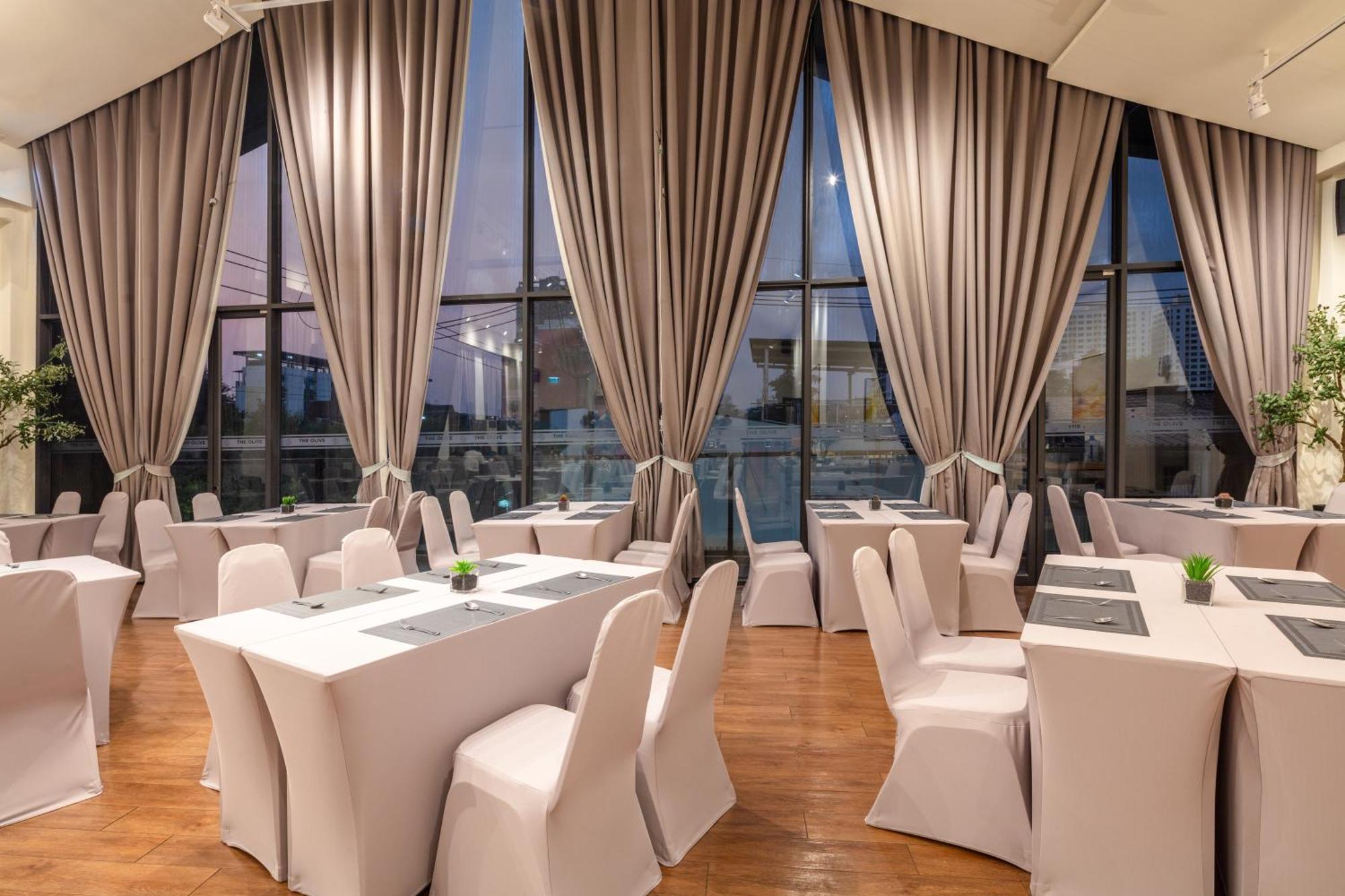 Surestay By Best Western Iconic Ari-Jatujak Bangkok Kültér fotó